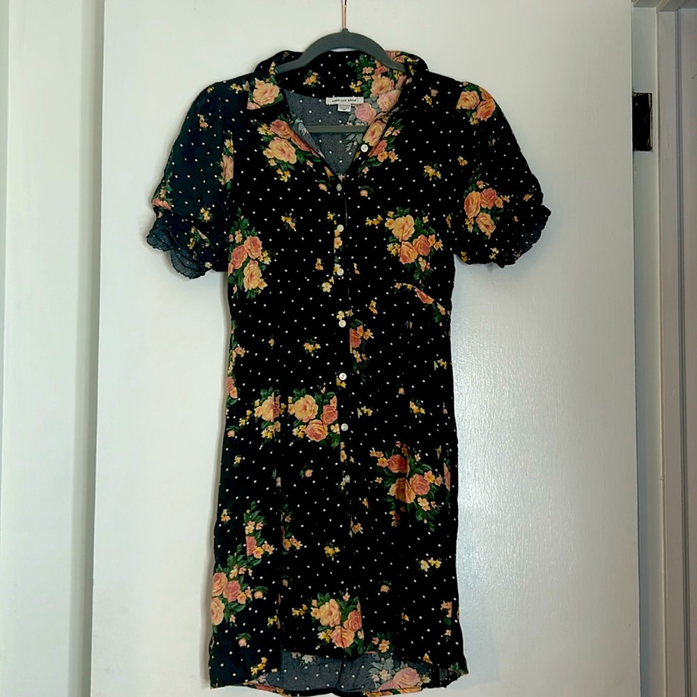 Never worn, adorable American Eagle midi button up dress.🍑🧡🖤